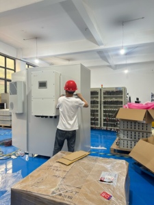 2200kVA S63P50K ไฮบริด 50kW PCS ออลอินวัน C I BMS PCS EMS เชิงพาณิชย์ 50kW100kWh BESS ตู้คอนเทนเนอร์ DA AC - C&I ESS 50kW-100kWh PCS Ba - Product Image 3