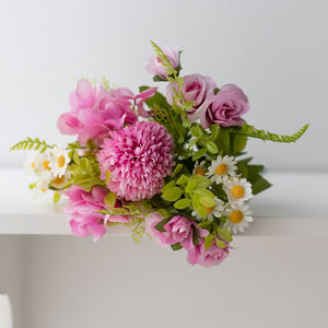 Bouquet di Fiori Artificiali a 7 Rami, Peonie in Plastica, Crisantemi Giovani in Tessuto di Seta per Decorazione e Esposizione Domestica - Product Image 6