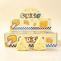 Nouveau jouet à presser en forme de fromage de 7 cm, rempli de vaseline, anti-stress, souple, triangulaire, rose, bleu, jaune, jouet squishy en forme de fromage