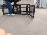 Fenêtres à battants en aluminium à isolation thermique résistantes aux ouragans avec moustiquaire intégrée et barre anti-effraction