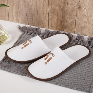 Pantuflas Desechables para Hotel, Impresas, Gruesas, Antideslizantes, de Tela No Tejida, de Secado Rápido, con Logotipo Personalizado, para Verano/Invierno, para el Hogar - Product Image 4