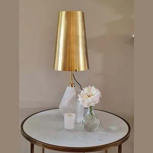 Lampe de table en marbre avec abat-jour en laiton, ampoule LED E27 pour chambre à coucher, bureau, hôtel, décoration - Product Image 3
