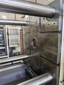 Usine belle qualité <span class=keywords><strong>Lanson</strong></span> 260 tonnes prix de la machine de moulage par injection à grande vitesse à paroi mince - Product Image 2