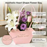 Boîte d'emballage florale moderne et esthétique avec longue sangle, sac à fleurs en forme de cœur pour bouquets, idéal pour les anniversaires, Noël et les événements.