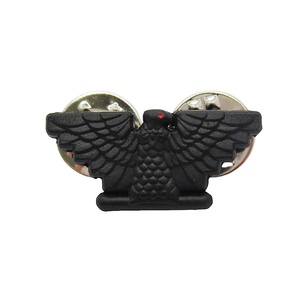 เข็มกลัดติดเสื้อแจ็คเก็ตผ้าเดนิมเคลือบผิวนิ่มโลหะสีดำสำหรับ3D - Product Image 4