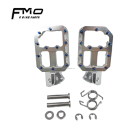 FMO Tuttio Soleil 01 Repose-pieds CNC bleu brûlé avec kit d'installation, logo personnalisé au laser, pièces de mise à niveau pour moto électrique tout-terrain