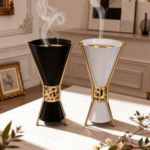 Brûleur d'encens conique à trois piliers en or, Mabkhara, marbre noir et blanc, grain de bois, vente en gros, fournisseur OEM ODM - Product Image 1