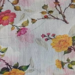 Tela de Algodón 100% Ligera con Diseño Elegante y Estampado Digital para Confección de Prendas y Vestidos - Product Image 2