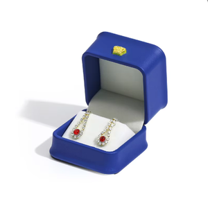 Caja de Joyería de Terciopelo con Logotipo Personalizado, Caja de Almacenamiento de Joyería de Viaje de Lujo para Anillos, Aretes, Collares y Pulseras - Product Image 5