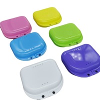 Boîte de rangement perforée en plastique pour appareils dentaires et aligneurs, pour appareils orthodontiques et gouttières invisibles