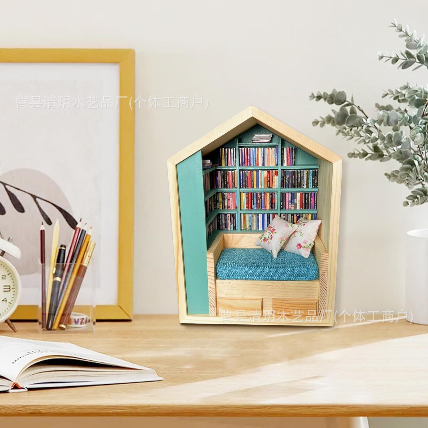 Mini bookshelf for decompression (books not included)