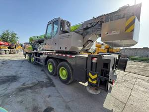 Grue sur chenilles Zoomlion d'occasion, fabriquée en Chine, système hydraulique puissant, machinerie lourde pour projets de construction, moteur PLC, 50 tonnes - Product Image 3