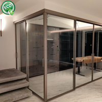Interieur scheidingswand schuifdeur van glas voor keuken en woonkamer, panoramisch design, aluminium frame, minimalistisch glasvezel scherm