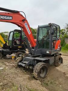 Pelles à roues hydrauliques Hyundai/Doosan 6 tonnes, pelle à roues Doosan DX60 Hyundai R60W, pelles à roues d'occasion - Product Image 2