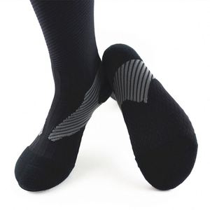 Bas Prix <span class=keywords><strong>Compressport</strong></span> Basket Fantaisie <span class=keywords><strong>Chaussette</strong></span> Chaussettes de Sport - Product Image 1