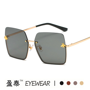 Yingtai Eyewear <b>Square</b> Sunglasses Metal <b>Frame</b> <b>Gold</b> Color UV400 Protection Unisex - Product Image 1