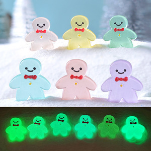 Nuevo lindo luminoso mini hombre de pan de jengibre micro paisaje adornos de nieve DIY accesorios de Navidad juguetes al por mayor bolsas ciegas - Product Image 2