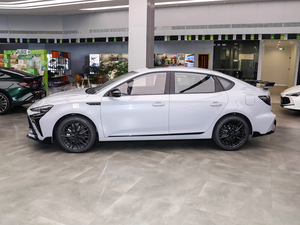 SUV a Gasolina MG6 2025 1.5T XLINE Versión Shark Hunting, 5 Puertas, 5 Asientos, Hatchback para Transporte y Desplazamientos - Product Image 3