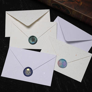 Sobres de papel grueso de 250 g con efecto arena dorada y plateada, con sellado de cera para invitaciones - Product Image 1