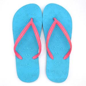 <span class=keywords><strong>Ciabatte</strong></span> da <span class=keywords><strong>Donna</strong></span> Argento Rosso con Rilievo e Cinturino in PVC, Logo Personalizzato per Infradito Femminili - Product Image 5