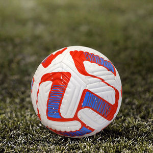 Balones de Fútbol de Entrenamiento Profesional de Alta Calidad, Material PU, Tamaños 5, 4 y 3, Precio de Fábrica, Venta al Por Mayor, Cosidos a Máquina - Product Image 2