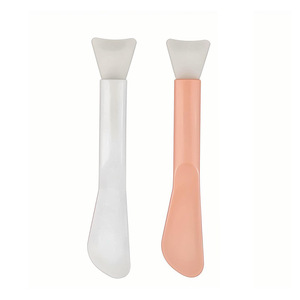 Brocha de silicona de doble punta para mascarillas faciales, aplicador suave tipo abanico para mascarillas de barro y arcilla, herramienta de brocha para mascarillas de belleza DIY para uso en casa o salón. - Product Image 4