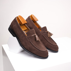 Mocasines de Ante con Borlas para Hombre, Color Marrón Oscuro, Tacón Bajo, Estilo Británico, Zapatos de Negocios, Tallas 38-47 - Product Image 1