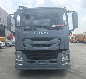 Camion d'aspiration d'eaux d'égout du conducteur 20000L d'ISUZU 4x2 avec la pompe à vide pour aspirer le camion d'aspiration de bateau-citerne d'égout de vide d'eaux usées - Product Image 3