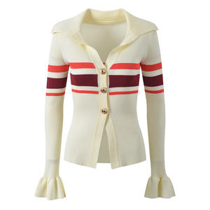 Nouvelle Collection Printemps 2026 – Pull Tricoté Élégant et Tendance à Rayures Contrastées, Coupe Ajustée, Manches Longues, Col Irrégulier, Effet Rajeunissant - Product Image 2