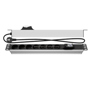 Unité de distribution d'alimentation à montage horizontal sur rack, prise EU 7 voies 220V 10A avec disjoncteur pour utilisation en intérieur - Product Image 6