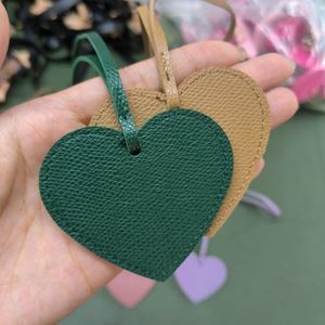 Wholesales PU Leather Heart Shape Pendant Ladies Luggage <b>Bag</b> <b>Charm</b> Pendant Heart Women Handbag Pendant - Product Image 2