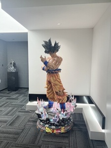 Sculpture réaliste de Super Saiyan <span class=keywords><strong>Goku</strong></span>, taille réelle, finition en résine haute brillance, article emblématique de DBZ pour centre de table de salle de jeux - Product Image 3