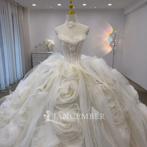Lsjj166 Magnifique Robe de Mariée Ivoire en Dentelle avec Corsage Perlé, Rosette Florale 3D Géante et Jupe Bouffante, Coupe Cathédrale Jancember - Product Image 2