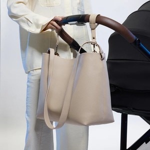 <span class=keywords><strong>Sac</strong></span> <span class=keywords><strong>à</strong></span> <span class=keywords><strong>langer</strong></span> de voyage en cuir vegan imperméable DUOLE personnalisé avec 2 sangles pour <span class=keywords><strong>poussette</strong></span> pour les parents, maman, luxe - Product Image 2