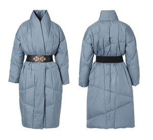 <span class=keywords><strong>Doudoune</strong></span> <span class=keywords><strong>mi</strong></span>-<span class=keywords><strong>longue</strong></span> légère pour <span class=keywords><strong>femme</strong></span>, nouvelle collection hiver 2025 |   Manteau de mode en duvet de canard blanc ajusté - Product Image 3