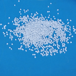 JADE PET CZ302 Resina PET Vergine in <span class=keywords><strong>Pellet</strong></span> Grado Bottiglia IV0.80 a Basso Contenuto di Acetaldeide, Granuli PET per Bottiglie di Acqua Minerale - Product Image 3