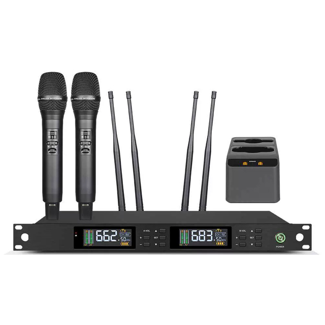 Professional Handheld Dynamic Wireless Microphone XLR 200 Channel UHF Frequency for KTV Church Speech Karaoke-OEM True Diversity