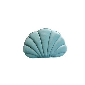 Cojín Decorativo en Forma de Concha Azul Claro, 35x25 cm, Cojín de Terciopelo Suave para Sofá, Estilo Americano, Cojín Relajante - Product Image 1