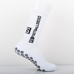 Produits Tendances 2026 Nouveautés Chaussettes de football antidérapantes rouges Chaussettes noires élégantes pour la course et le quotidien Lots en gros - Product Image 2