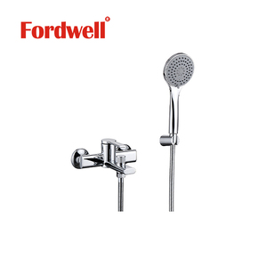 Design moderno <span class=keywords><strong>bagno</strong></span> in ottone montaggio a parete miscelatore <span class=keywords><strong>da</strong></span> <span class=keywords><strong>bagno</strong></span> rubinetti rubinetto <span class=keywords><strong>vasca</strong></span> cromata - Product Image 4