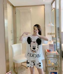 <span class=keywords><strong>Pigiama</strong></span> Termico da Donna a Tre Pezzi con Maniche Corte e Motivo <span class=keywords><strong>Mickey</strong></span> Mouse, Taglia Unica per Estate, Autunno e Primavera - Product Image 3