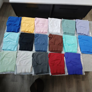 Leggings da Yoga Senza Cuciture per Donna, Leggeri e Compressivi, <span class=keywords><strong>a</strong></span> <span class=keywords><strong>Vita</strong></span> <span class=keywords><strong>Bassa</strong></span> <span class=keywords><strong>con</strong></span> Effetto Push-Up, per Corsa e Fitness - Product Image 3