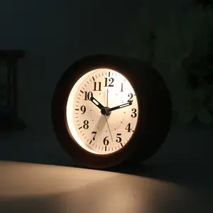 Despertador de madera con forma redonda, reloj despertador analógico clásico de escritorio, luminoso, moderno y funcional, con luz nocturna