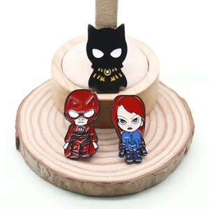 Vente en gros d'épinglettes de collier de film en métal Broche d'art Épingles Metalicos Film pour casquettes Anime Fashion Fairy <span class=keywords><strong>Logo</strong></span> pour cadeaux Souvenirs - Product Image 6