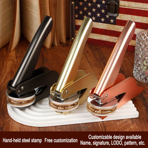 Máquina portátil de estampado en relieve con pinza de mano, máquina de estampado de libros, sello de grabado de logotipo personalizado en acero inoxidable. - Product Image 4