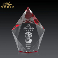 Edelsteenrode Kristallen Diamanten Trofee 3D Lasergravure Award voor Verkoopkampioen Op Maat Gegraveerd K9 Glas Prijs