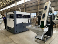 Machine de fabrication de bouteilles en plastique entièrement automatique à 4 cavités, 500 ml, 750 ml, souffleur de bouteilles d'eau connecté à des machines de remplissage