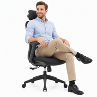 Chaise de bureau ergonomique moderne en maille respirante avec soutien lombaire adaptatif et accoudoirs réglables pour cadres