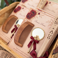Set Hadiah Pernikahan Vintage: Kipas Kayu Bambu, Cermin, Bunga Kering, dan Sisir Kayu, Kipas Tangan Custom