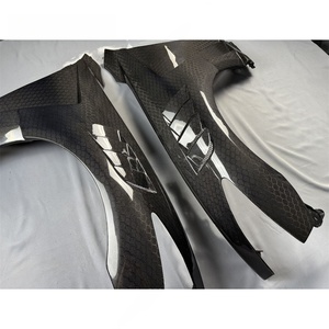 Guardabarros Delanteros <span class=keywords><strong>de</strong></span> Fibra <span class=keywords><strong>de</strong></span> Carbono Estilo V2 Jet Black para Infiniti G37 Coupé - Fibra <span class=keywords><strong>de</strong></span> Carbono Forjada en Panal - Product Image 4